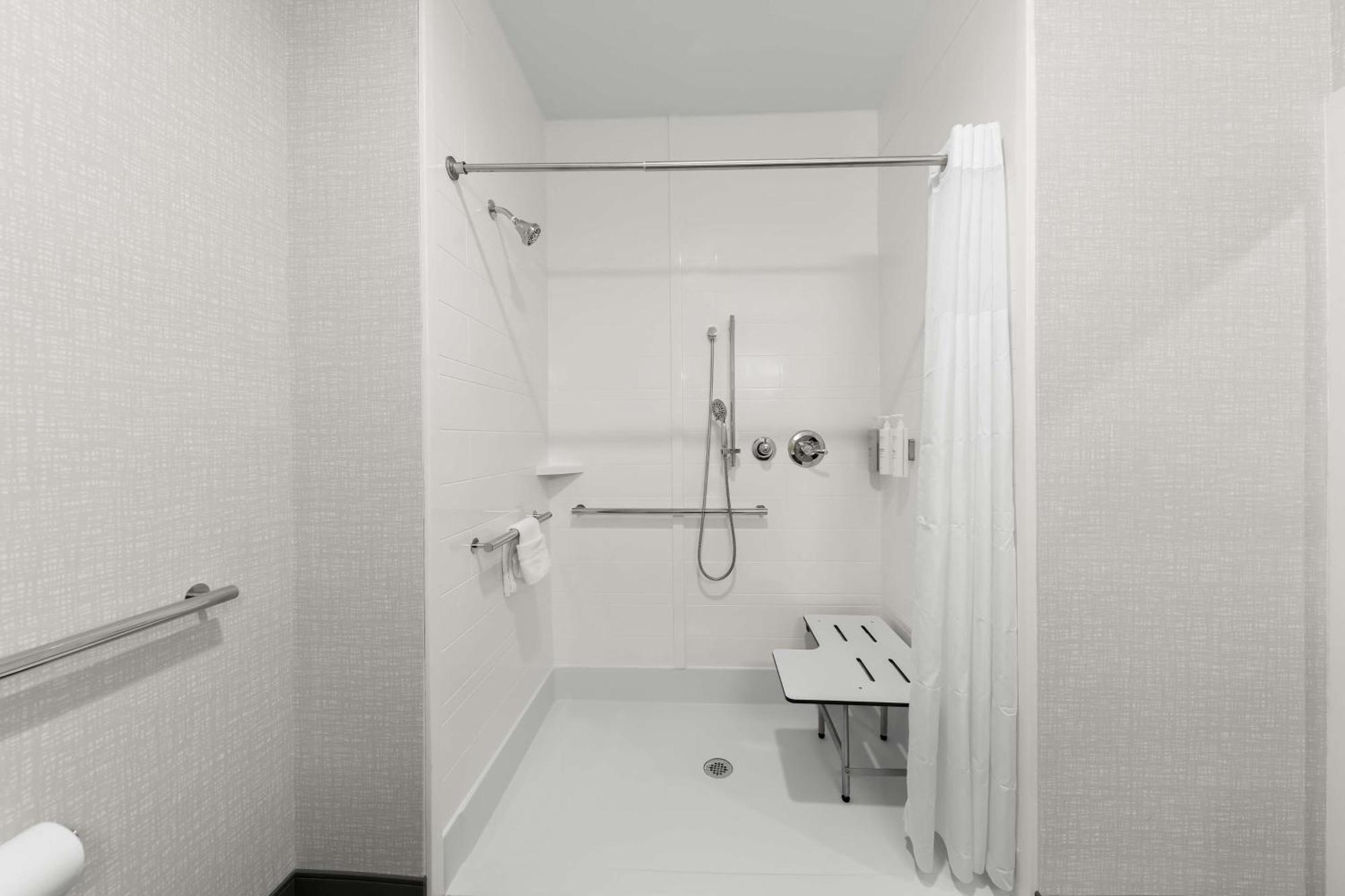 Hampton Inn & Suites Sherman Exteriör bild